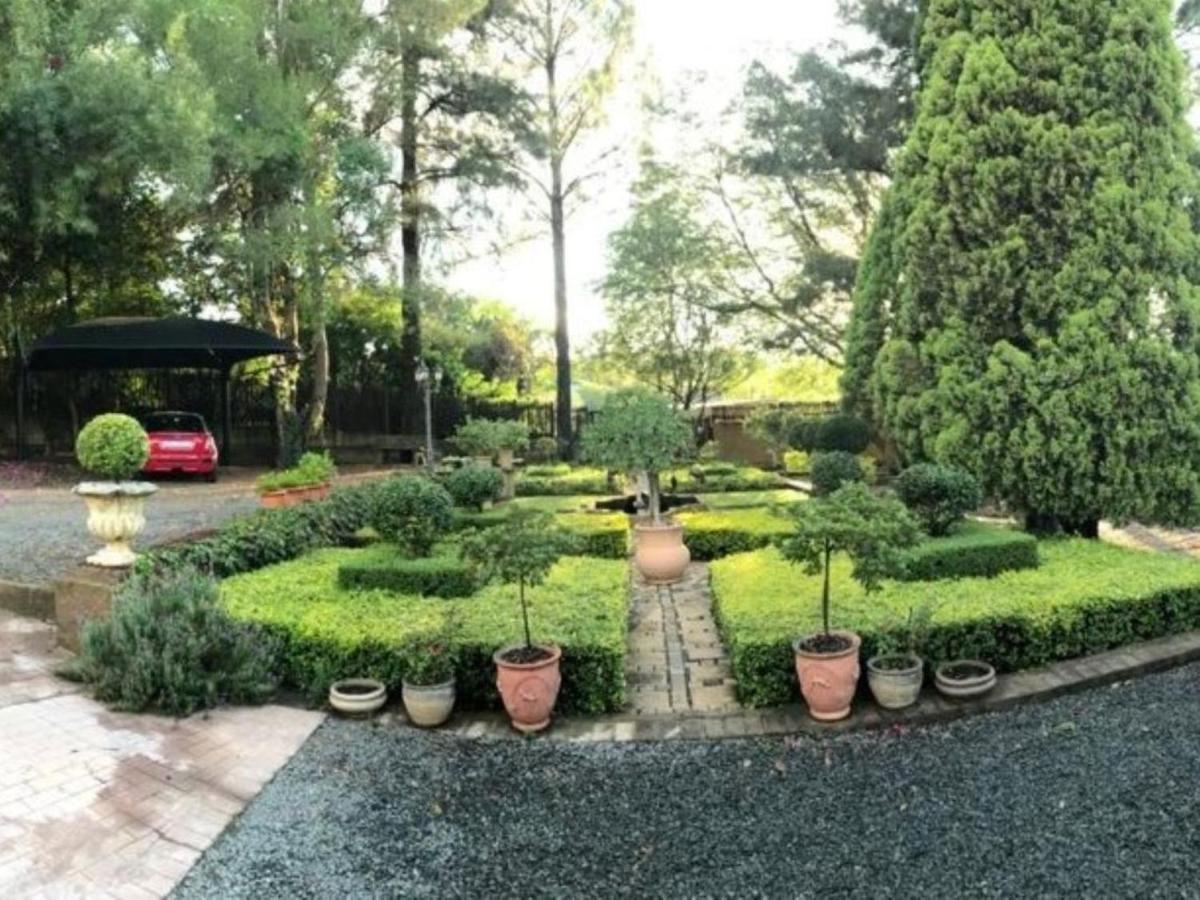 The Tuscan Garden Newcastle Luaran gambar