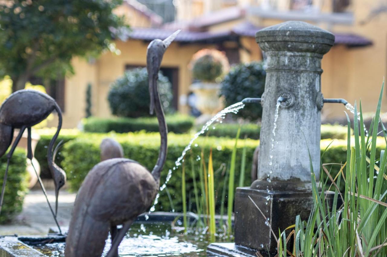 The Tuscan Garden Newcastle Luaran gambar