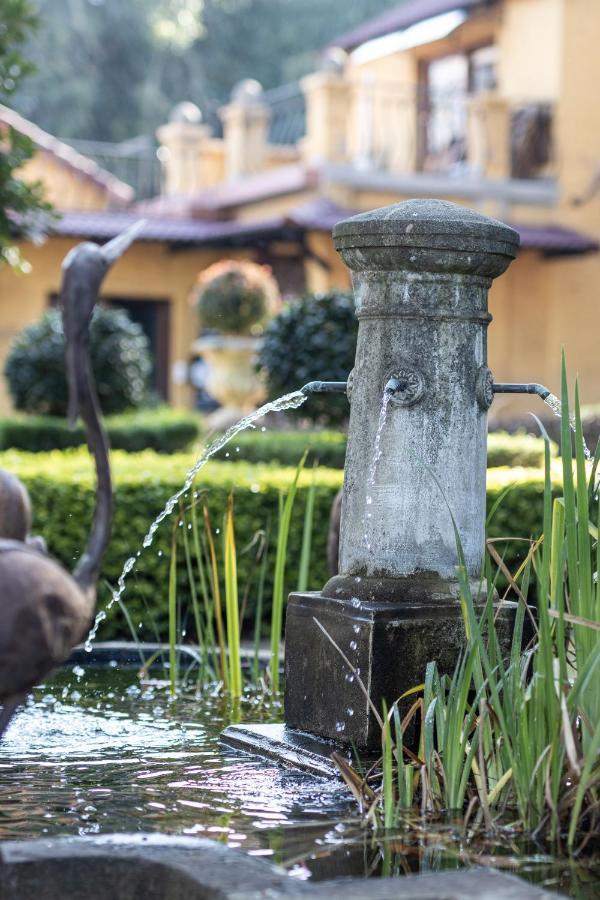 The Tuscan Garden Newcastle Luaran gambar